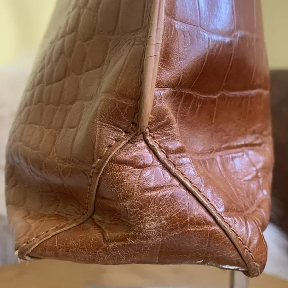 Etienne Aigner | Vintage Croc Embossed Cowhide Leather Satin Lined Shoulder Bag - Picture 8 of 17